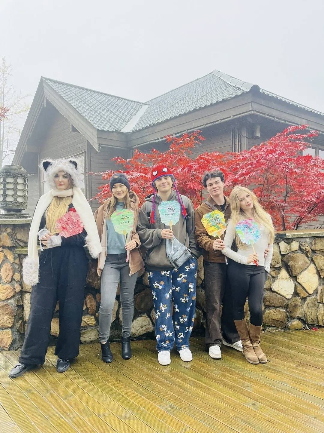 来自美国的十余位外籍达人走进西岭雪山（西岭雪山供图）