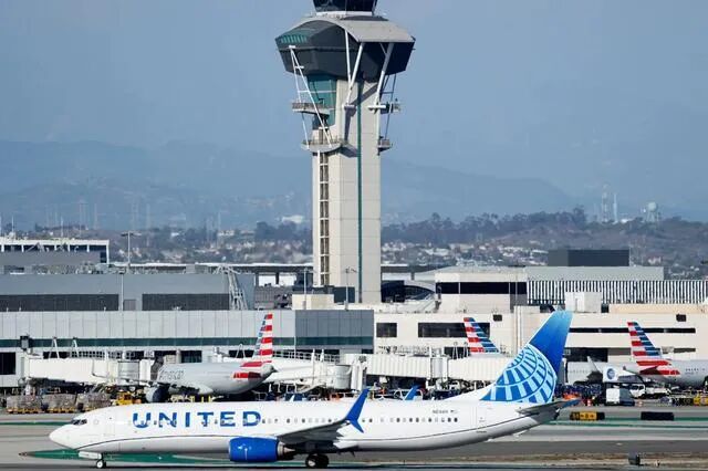 ◆受停摆影响,美国交通部将下令在全美40个主要机场削减10%的航班量。