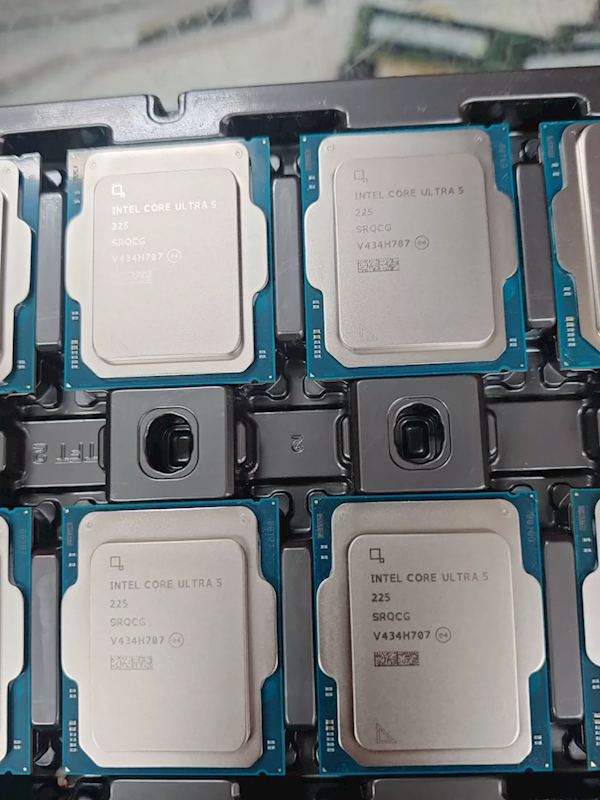 全球首发 还特供!Intel酷睿Ultra 200S新品大量现身中国