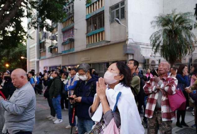 007YL8vOgy1i7psmusvdlj30xc0m8go6 (1).jpg