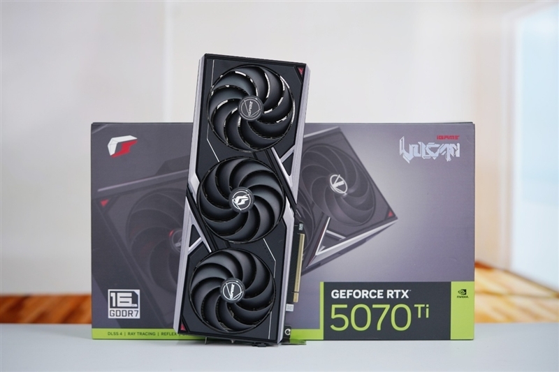 七彩虹iGame RTX 5070 Ti Vulcan OC显卡评测:一键提速降温、磁吸组件玩法多样