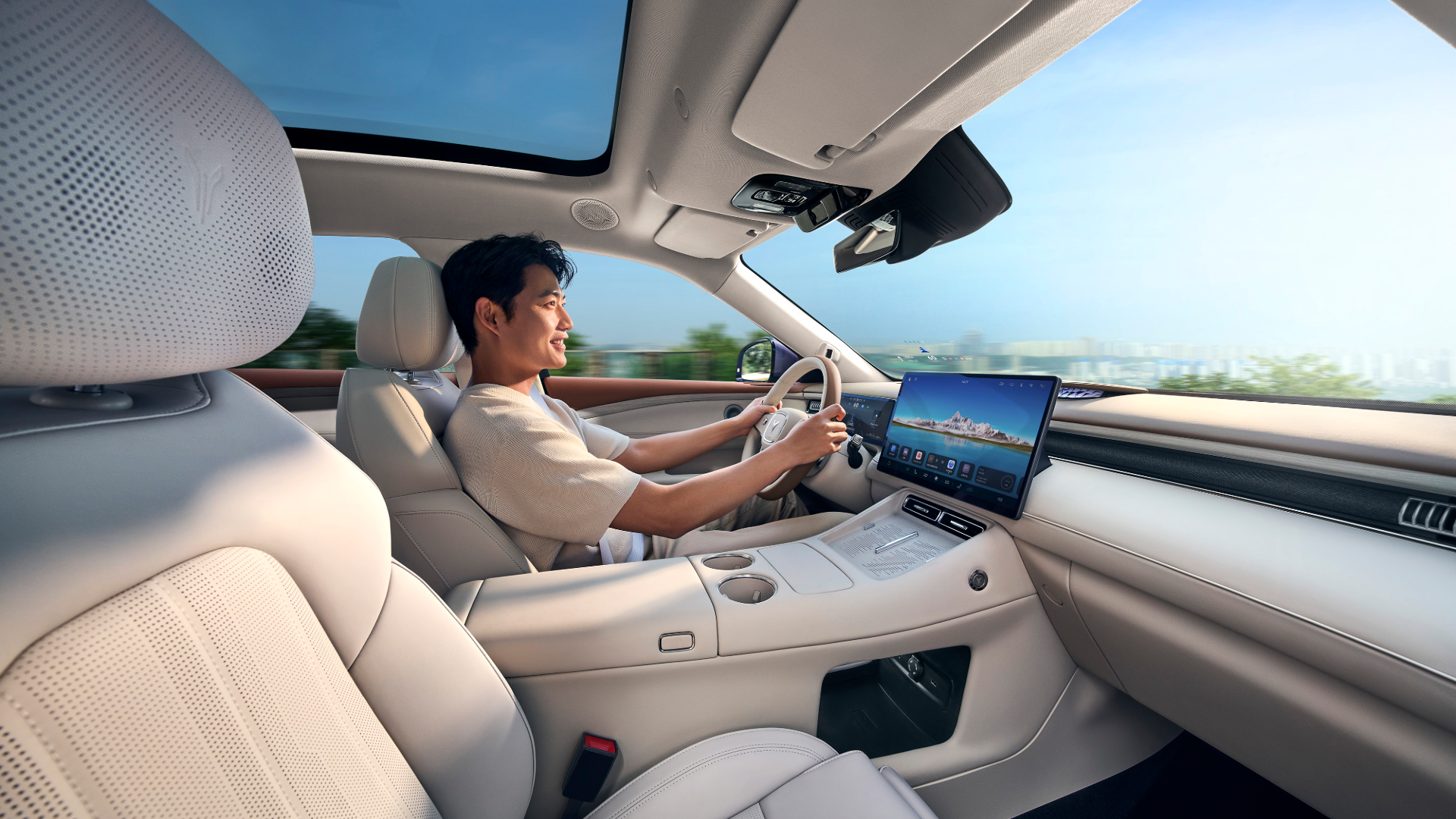 21.99 万开卷!鸿蒙座舱+乾崑智驾上车,岚图 FREE+ 直击理想 L6 腹地