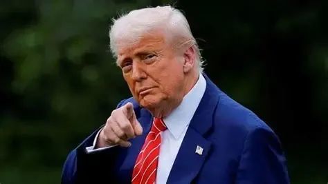 Trump interrompe negociação com Canadá e fala em 