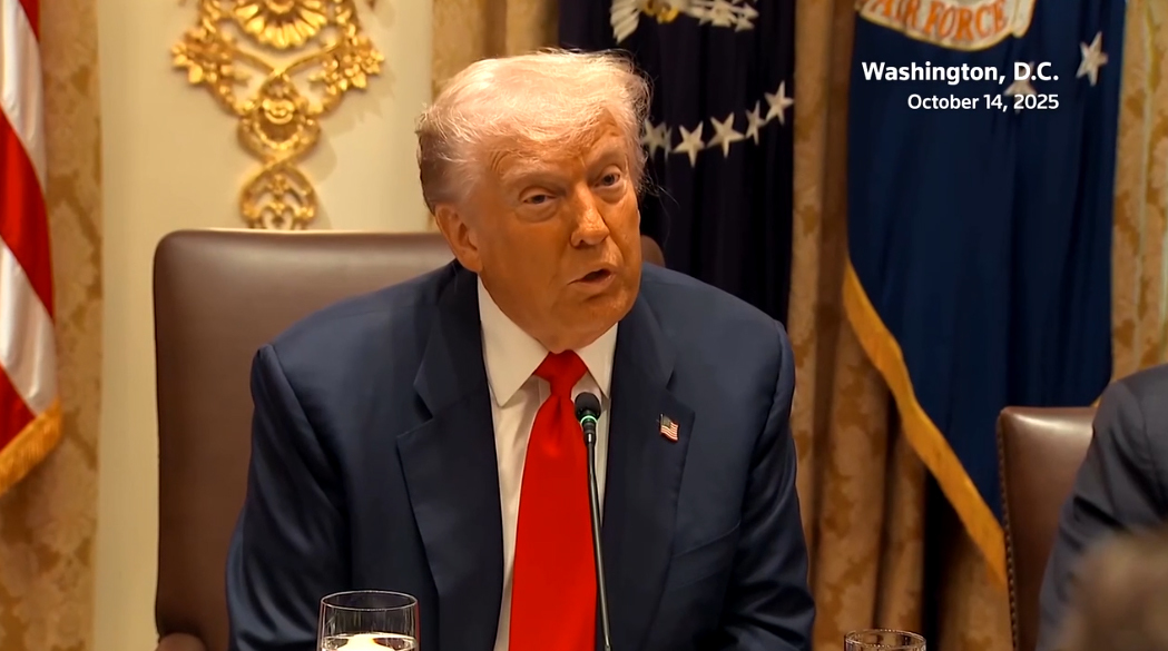 当地时间10月14日,美国总统特朗普表示,哈马斯必须解除武装。 视频截图