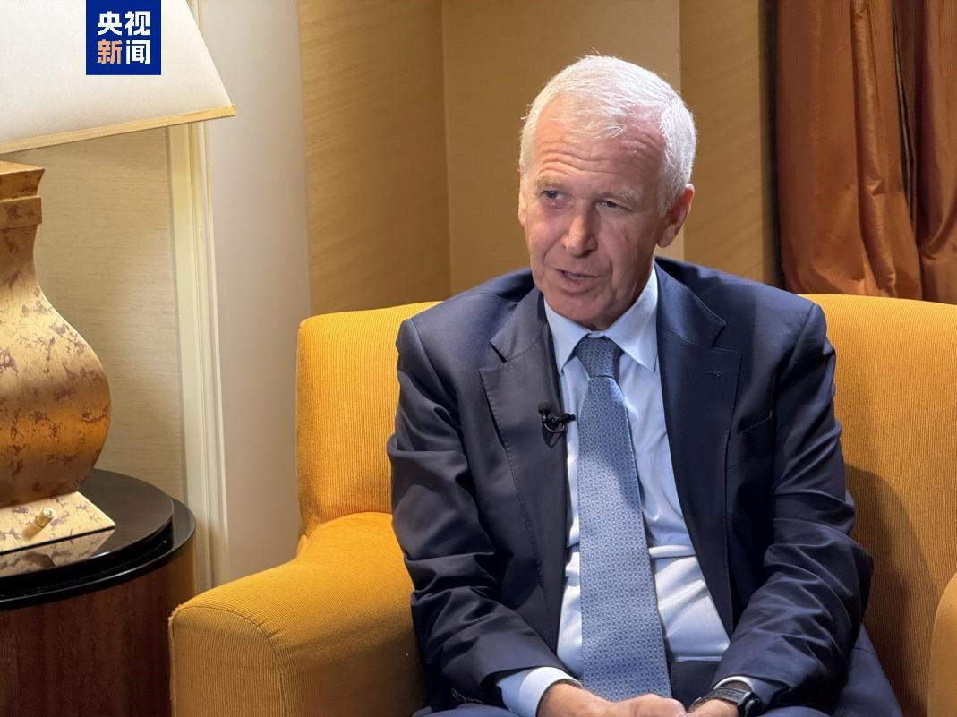 △比利时前首相伊夫&middot;莱特姆