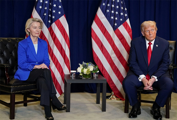 当地时间2025年9月23日,欧盟委员会主席冯德莱恩与美国总统特朗普在纽约举行会晤。 IC Photo