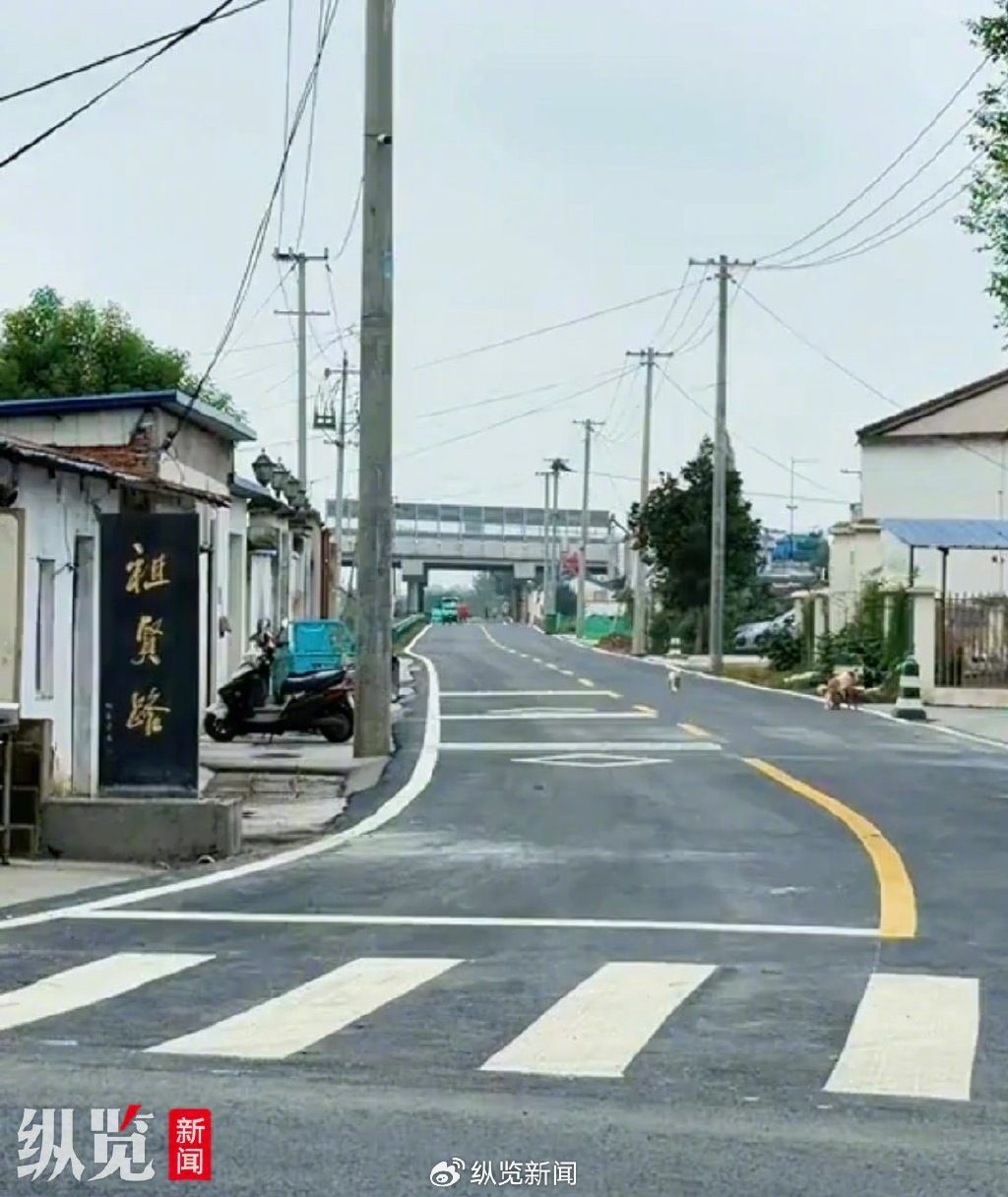 升级改造后的祖贤路。(来源/网络视频截图)