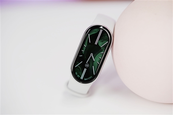 超窄四等边跑道屏!小米手环10 NFC版图赏