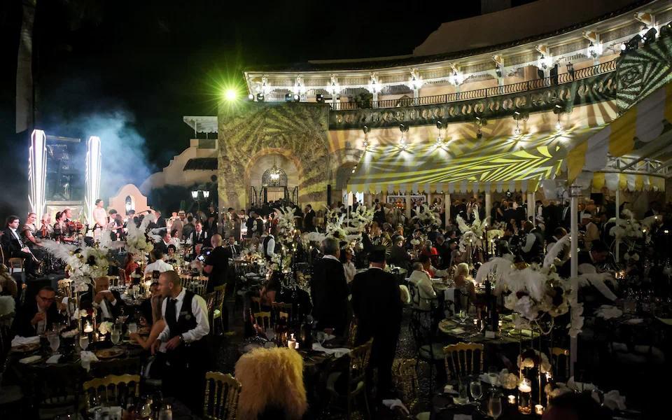 特朗普在海湖庄园举办万圣节派对 《每日电讯报》