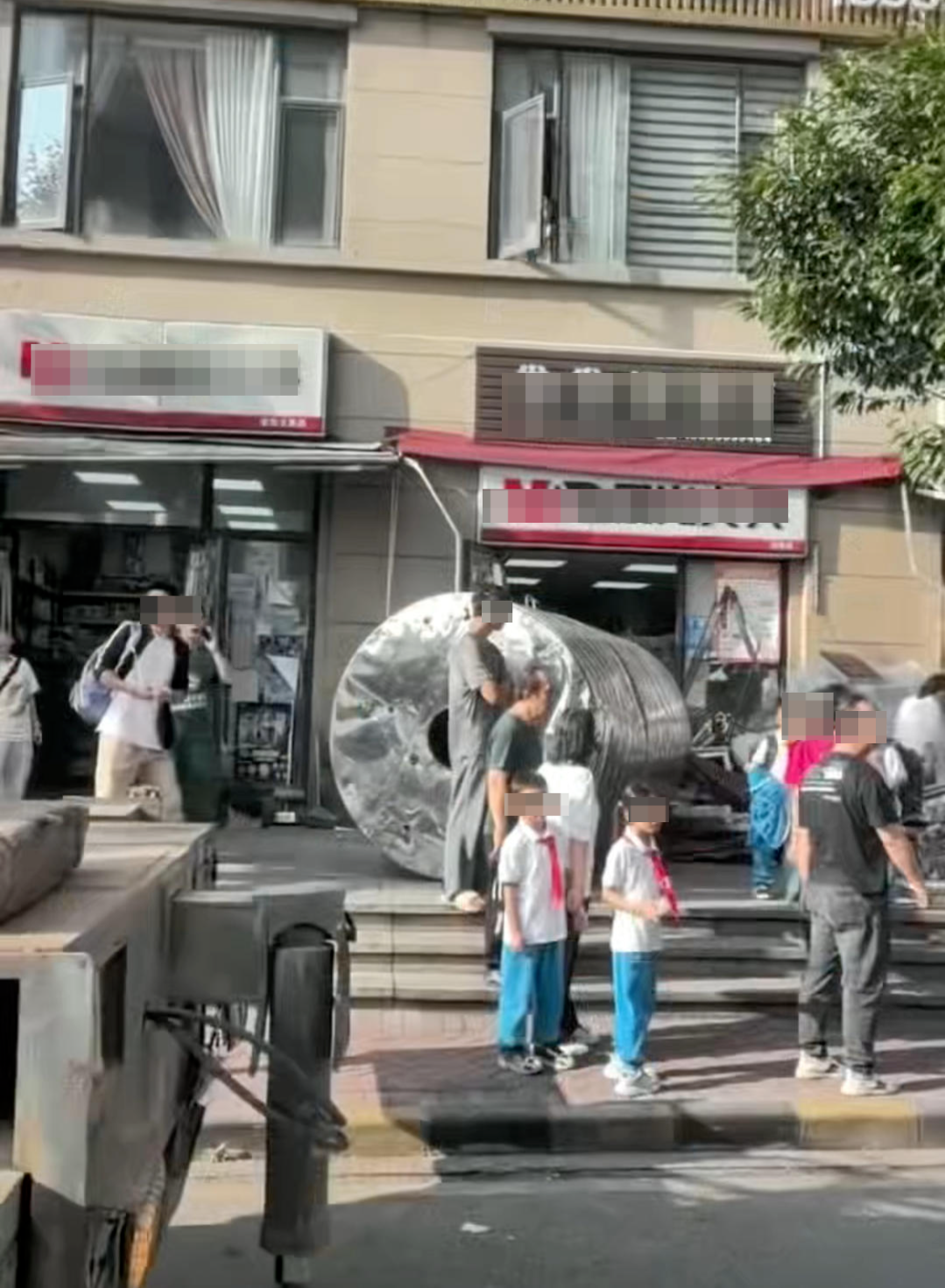 ▲事发现场 视频截图