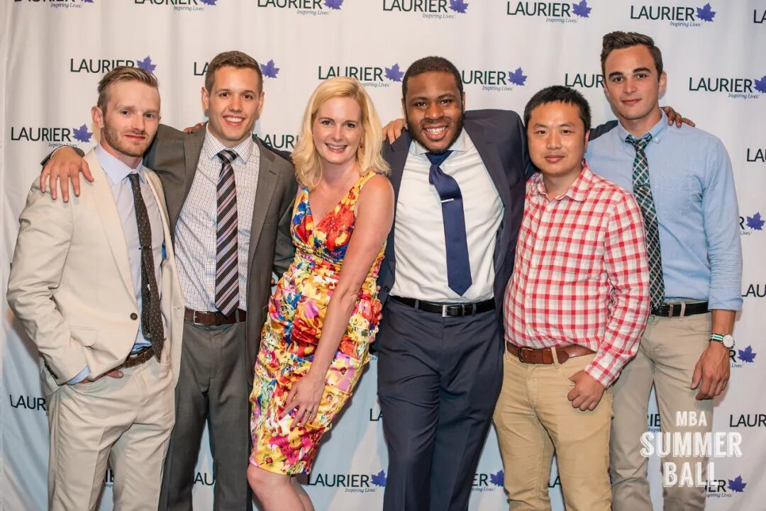 2015年,符达在MBA的毕业舞会。