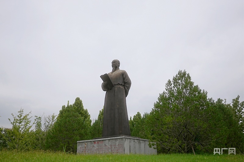 林则徐治河文化广场（央广网记者 张羲轮 摄）