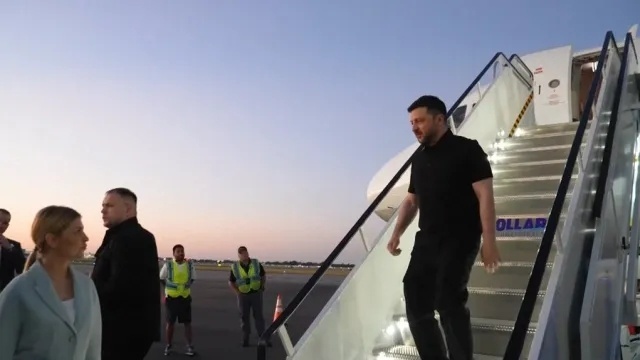 △泽连斯基抵达佛罗里达州迈阿密