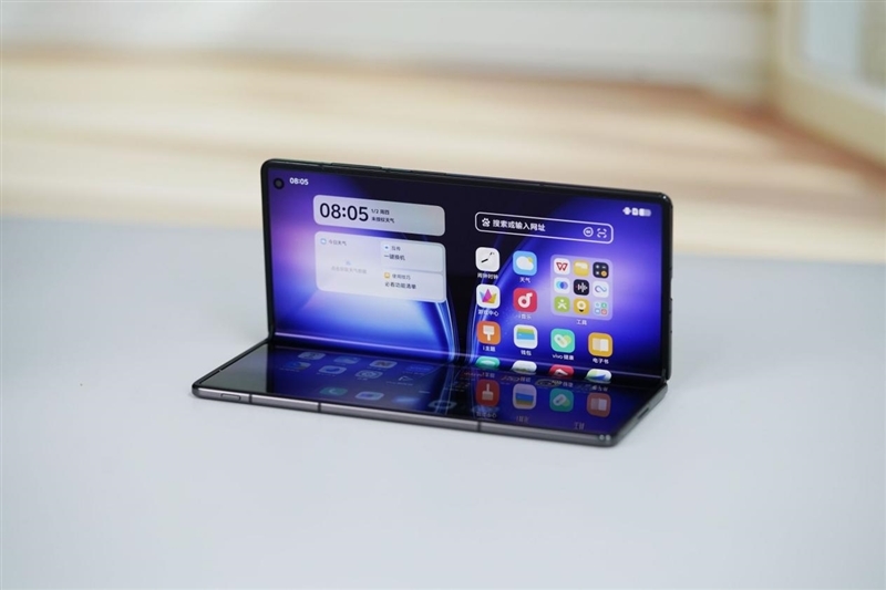 217克全球最轻折叠屏!vivo X Fold5全面评测:苹果双机党的全能搭子