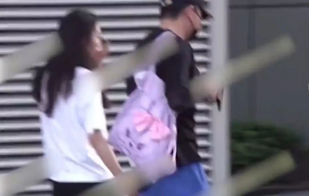 吵翻天了…他俩到底结没结婚啊？