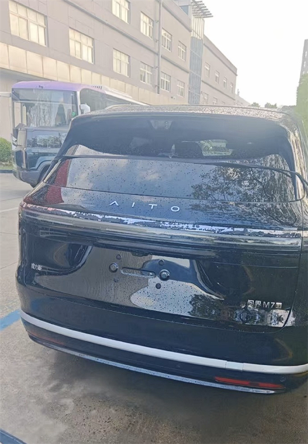真稳了!全新问界M7实车曝光:全面革新、终于有纯电了