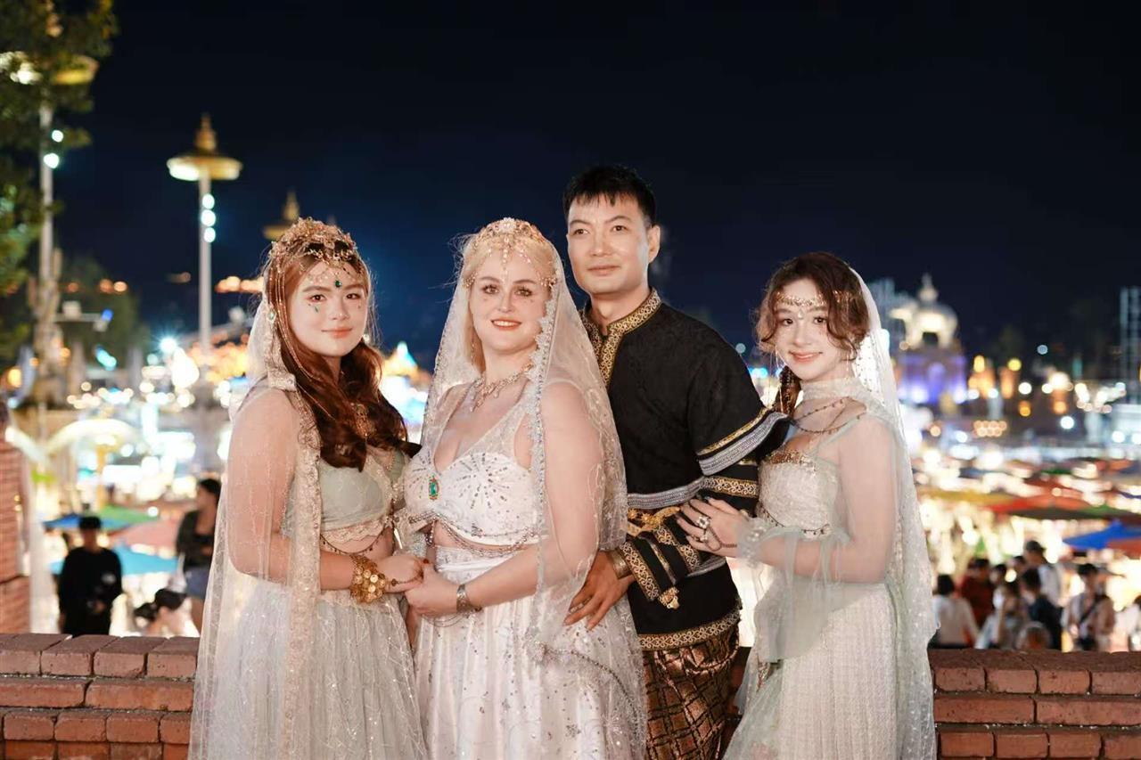 吴彦举一家四口(图源:受访者提供)