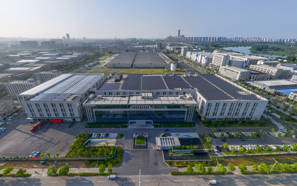 扬州杭集镇牙刷企业集聚区。新华社记者 李博 摄