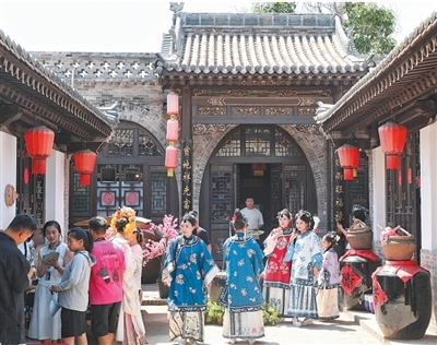 文化强国建设绽放新光彩（新时代画卷&middot;决战决胜“十四五”）
