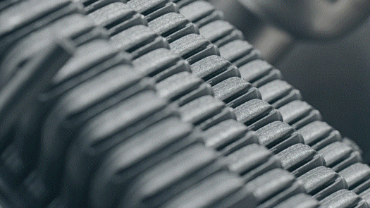 一撮钛粉末,如何变成 Apple Watch 最复杂的金属结构?|独家专访