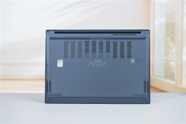 第二代酷睿Ultra 9 285H加持!华硕灵耀14 2025图赏