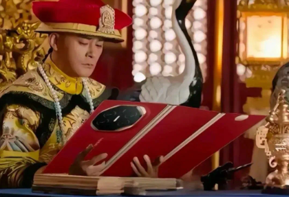 华为三折叠2.0杀到!低轨卫星上线,eSIM首发,史上最强王炸机