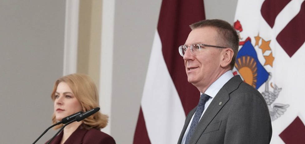 ▲拉脱维亚总统林克维奇斯和总理艾维卡·希莉娜