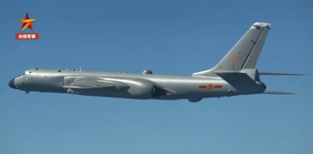 日美在日本海上空联合训练,“无法摆脱雷达照射”的F-15又来了