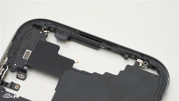 拆完iPhone Air后 我觉得苹果还有牙膏能挤