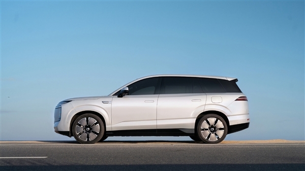 再战问界 全新腾势N8L官图发布:比大哥N9年轻多了