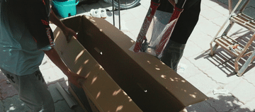 ↑2023年,旦增吉美打包自行车准备前往河北