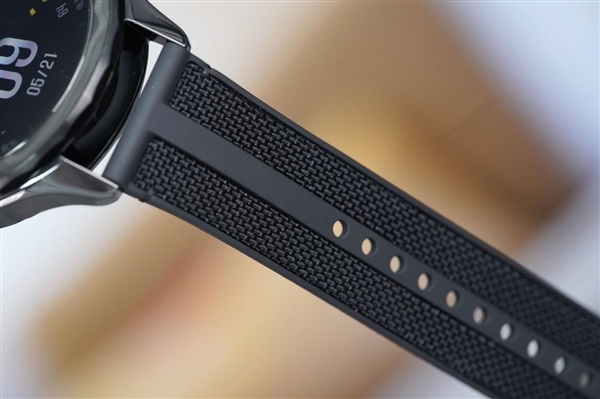 内置玄戒T1芯片!小米手表S4 eSIM 15周年纪念版图赏