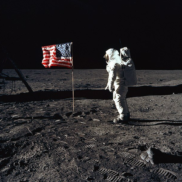 美国宇航局将在2026年2月发射阿尔忒弥斯二号,派4名宇航员执行50多年来首登月