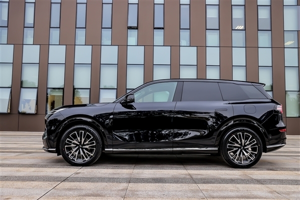 全球顶级设计大师领衔操刀 长安启源Q07预售:先享价13.98万起