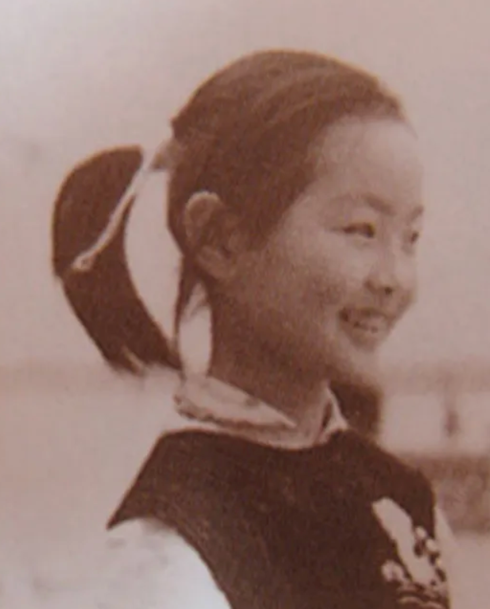 鲁豫小时候