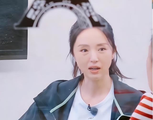 明星无滤镜大变样！蒋欣满脸褶、董璇一脸苦相、姜妍僵硬像假人