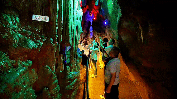 暑期经济观察｜亲近自然享清凉 “绿水青山”释放暑期文旅消费新活力