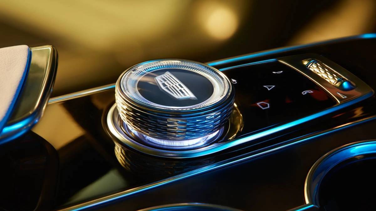 中杯 LYRIQ、大杯 VISTIQ、超大杯 ESCLADE IQ,凯迪拉克电动化主打以不变应万变