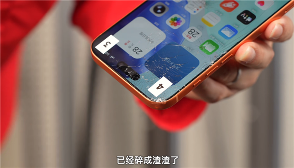 华为、苹果、小米三台Pro Max耐摔大对决：小米17 Pro Max屏幕最耐摔