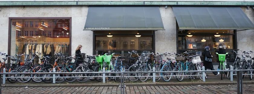 便携中画幅的极致影像 富士GFX100RF评测