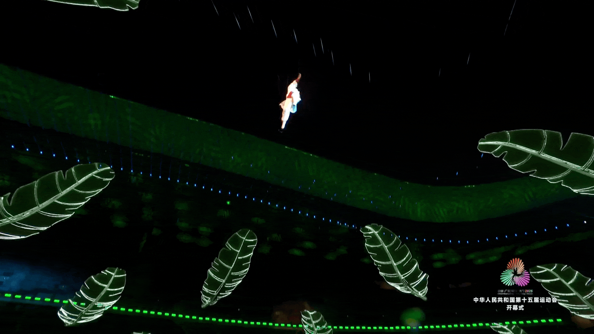 视频丨独家揭秘开幕式四大“名场面”！机器人敲响的竟是两千多年前的它