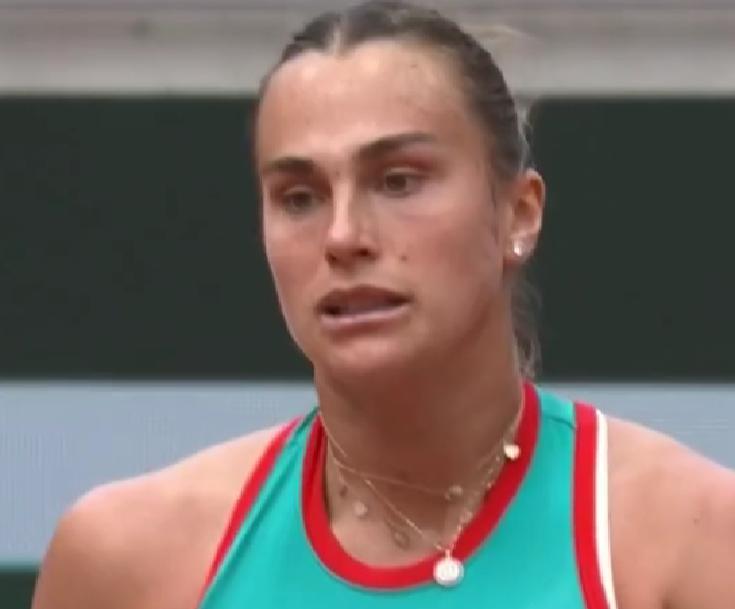 一场2-0!让萨巴伦卡进八强,下轮对郑钦文,中国金花有望创纪录