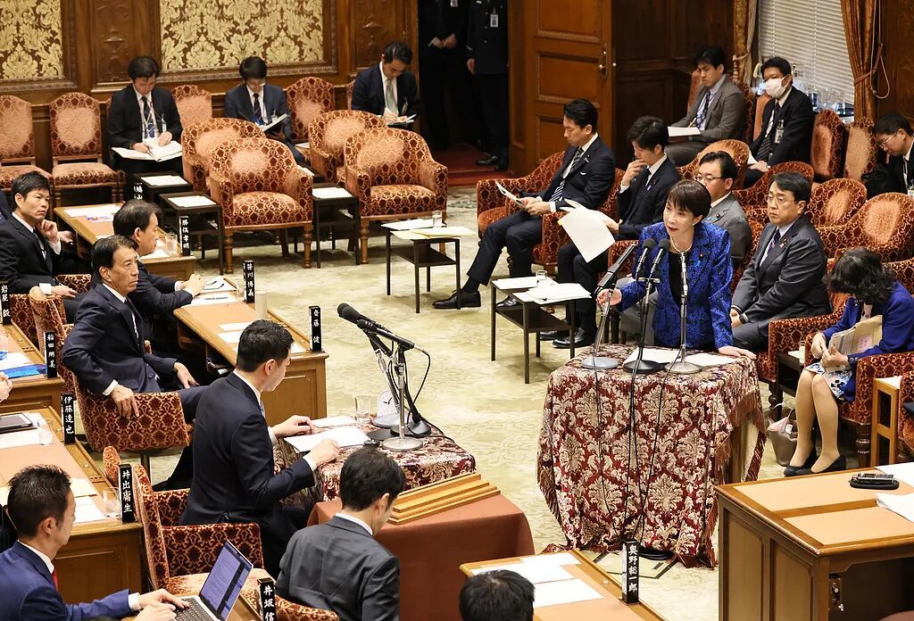 当地时间12月11日,日本首相高市早苗出席众议院预算委员会会议。图/视觉中国