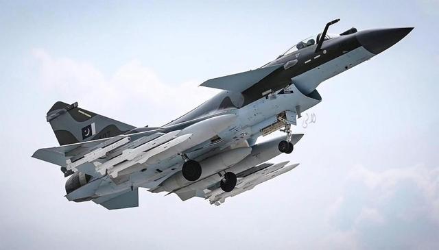 (巴基斯坦歼-10C战机)