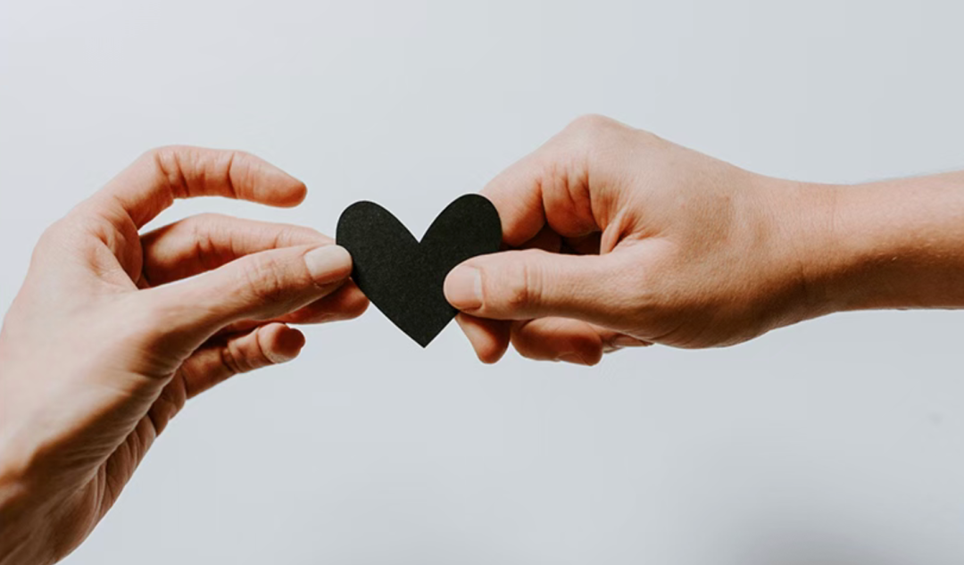 AI的24小时心理陪伴,可能是一场“灾难”