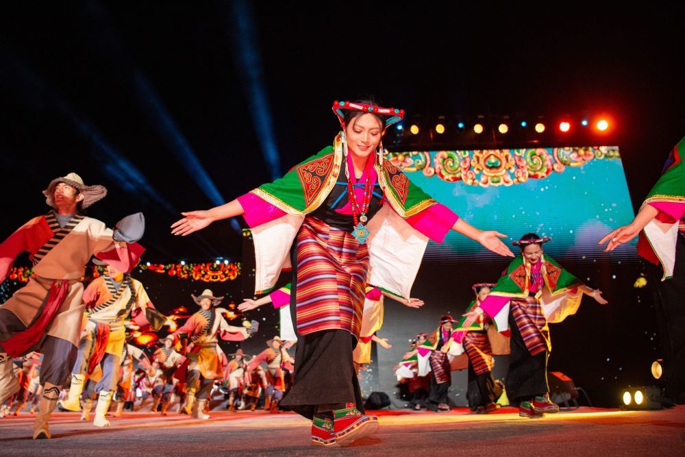 9月26日，第九届象雄文化旅游节开幕式现场。（旦增努布 摄）