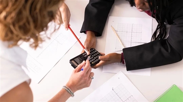 你初中用的计算器 现在还在乱杀