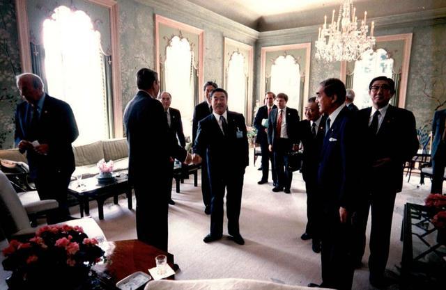 美国强令日本停止发展