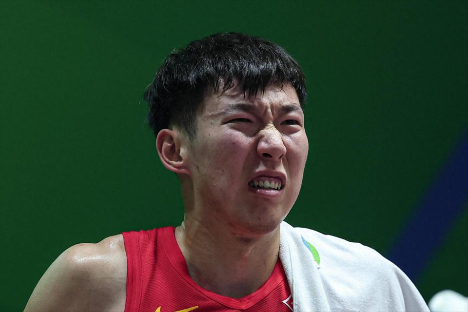 周琦伤退打乱男篮计划！杨瀚森会被召回？网友：别重蹈姚明覆辙__周琦伤退打乱男篮计划！杨瀚森会被召回？网友：别重蹈姚明覆辙