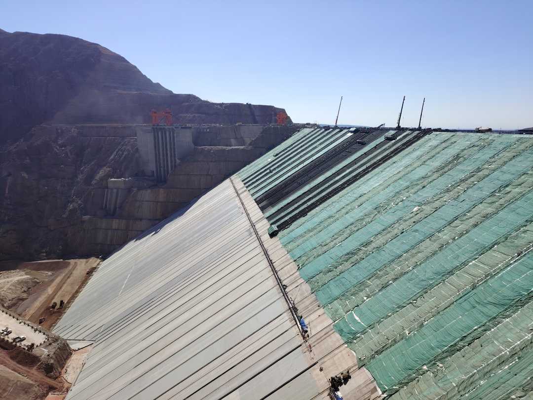 大石峡水利枢纽工程大坝主体。刘沛恺摄